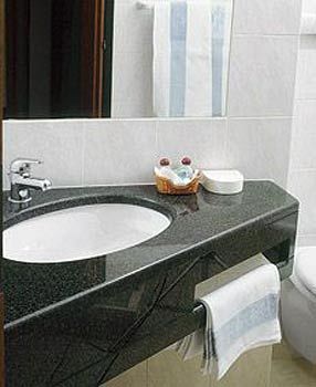 Hotel Queen Mary 3*