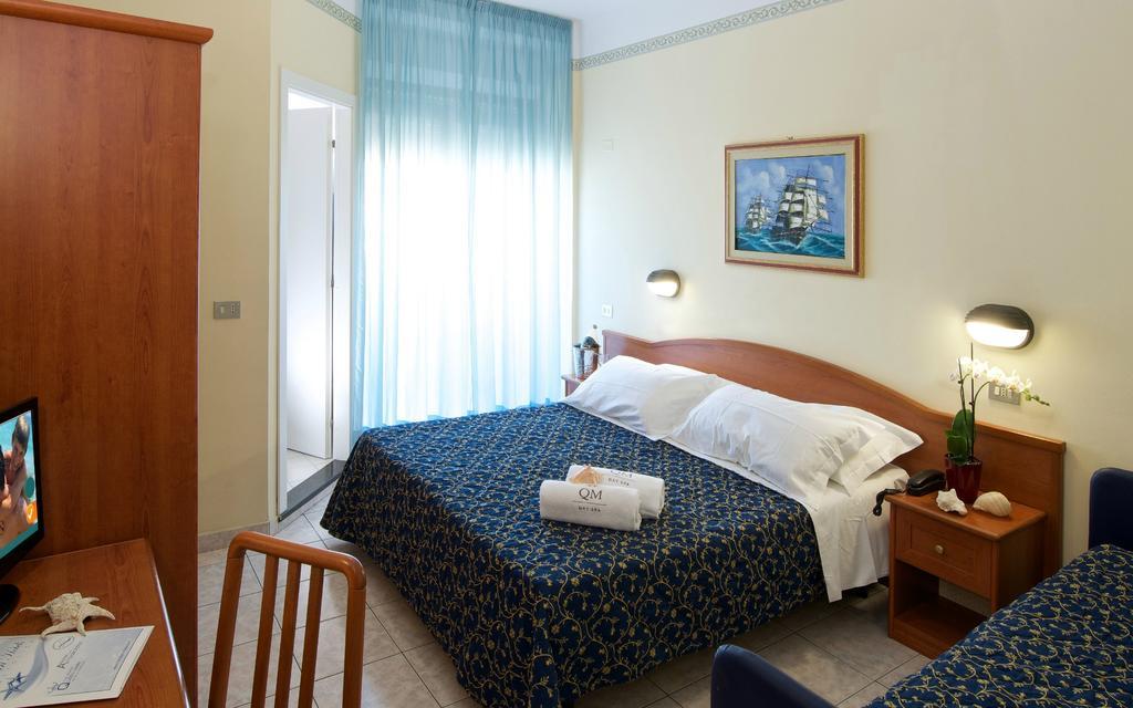 Hotel Queen Mary 3*